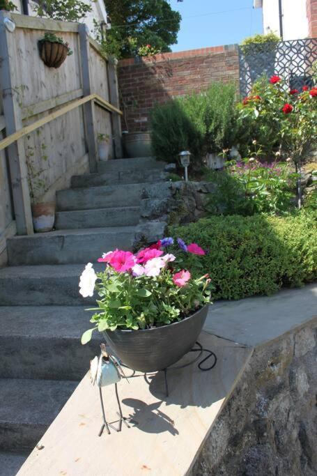 Hideaway Between Coast And Moors In A Beautiful Village Apartment Sleights Kültér fotó